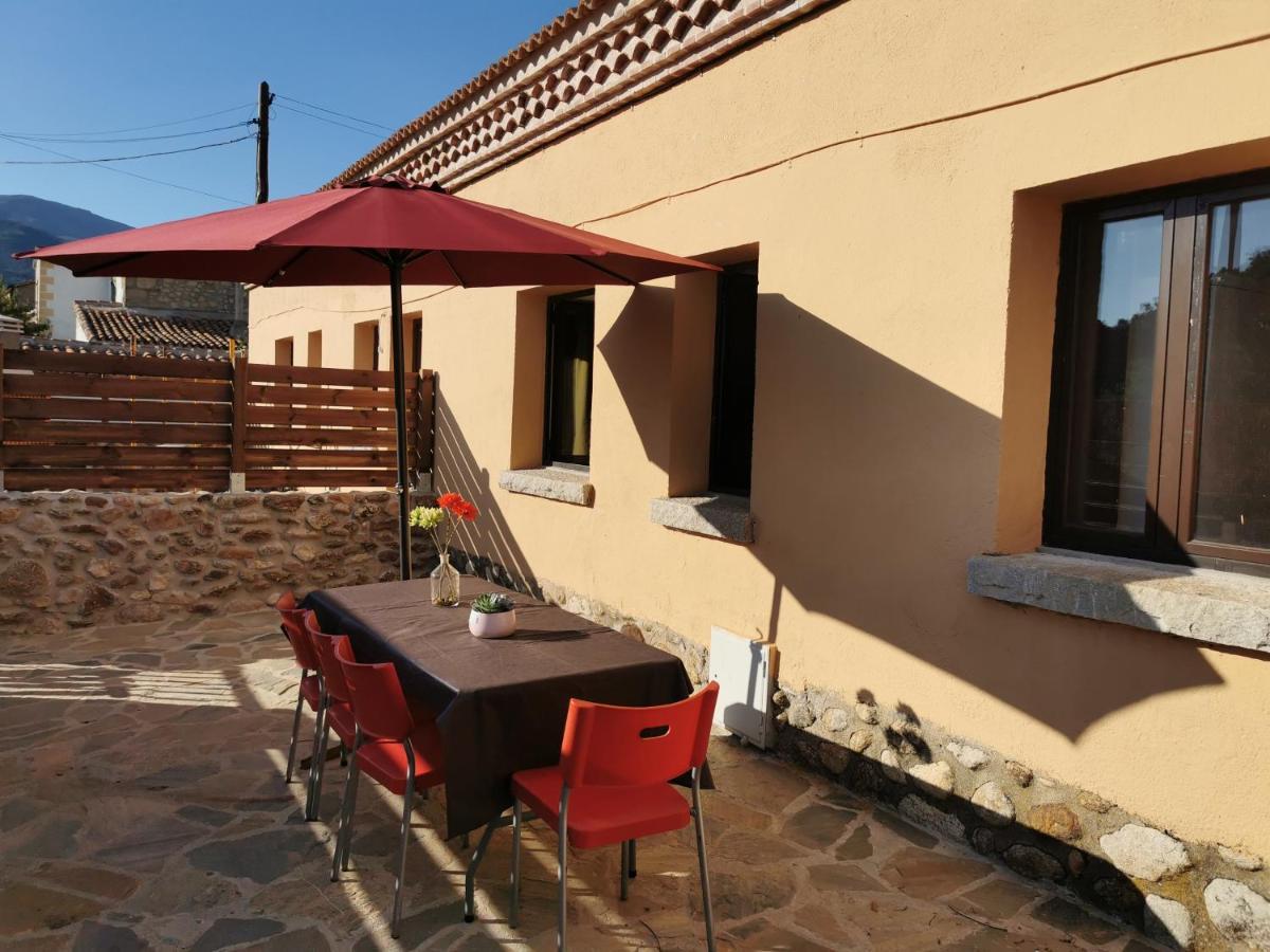 Casitas Pinilla Del Valle Exteriör bild